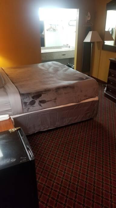 Hotel 2 Queens Beds Hotel Room 127 สติลวอเตอร์ ภายนอก รูปภาพ